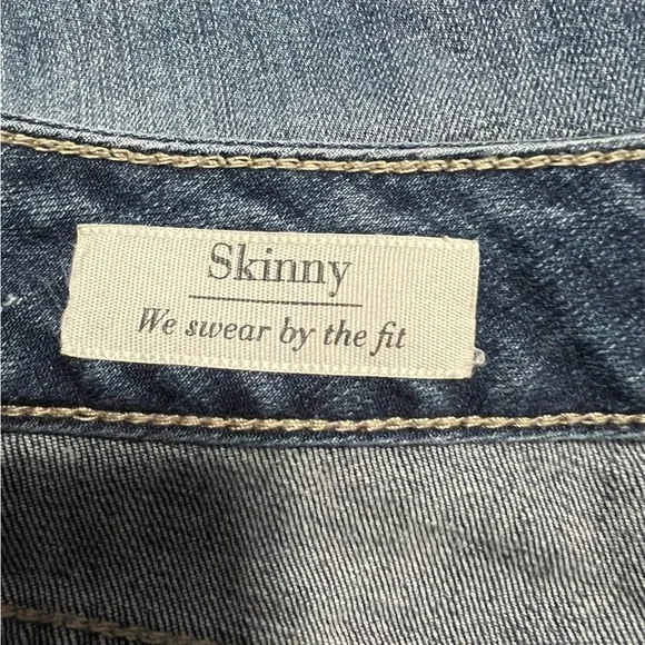 Torrid Skinny Blue Distressed Blue Jeans Size 16 - Picture 8 of 9